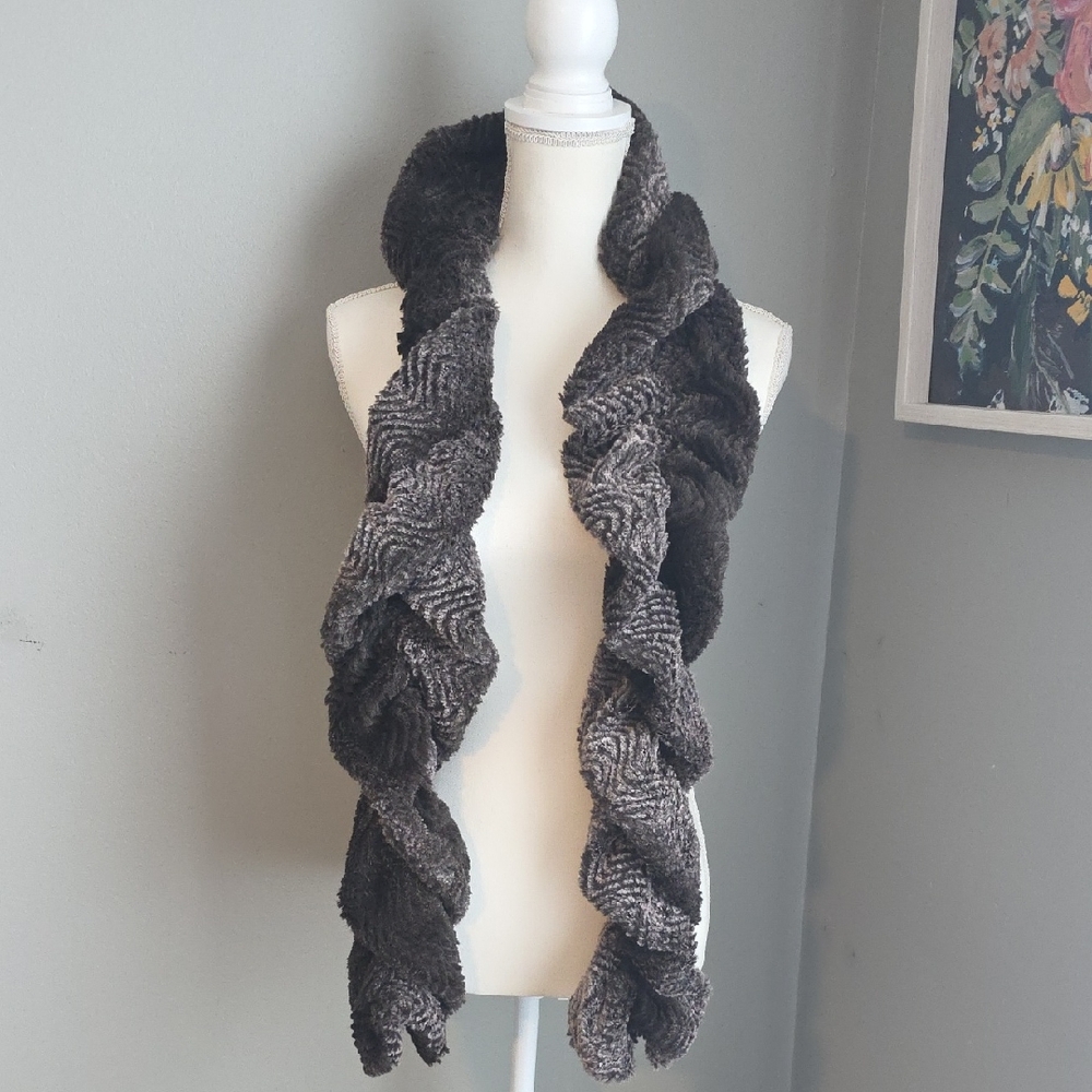 Brown Ruffled Winter Scarf - Picture 2 of 7